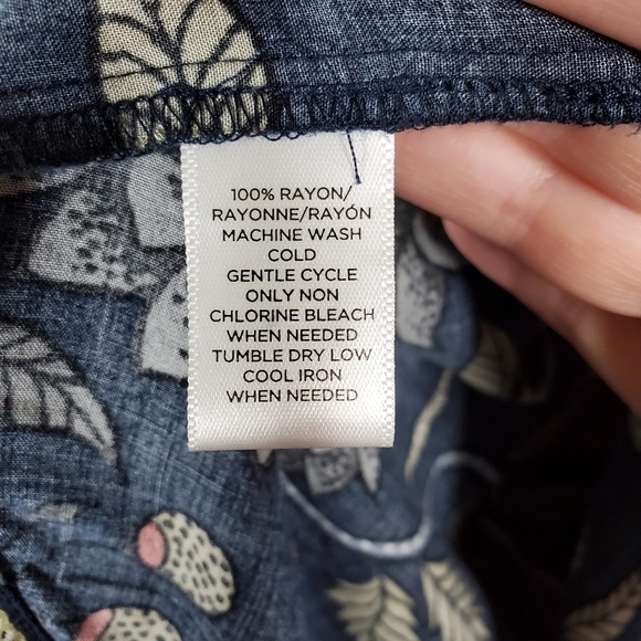 LOFT POP-OVER FLORAL TOP - Picture 4 of 5